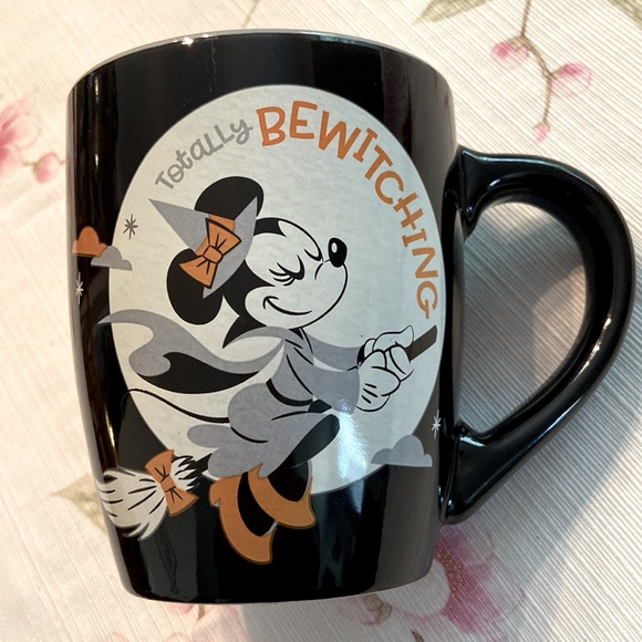 Disney Coffee Mug Totally Bewitching 25oz Minnie Mouse on Broom Stick Large Mug - Picture 4 of 9